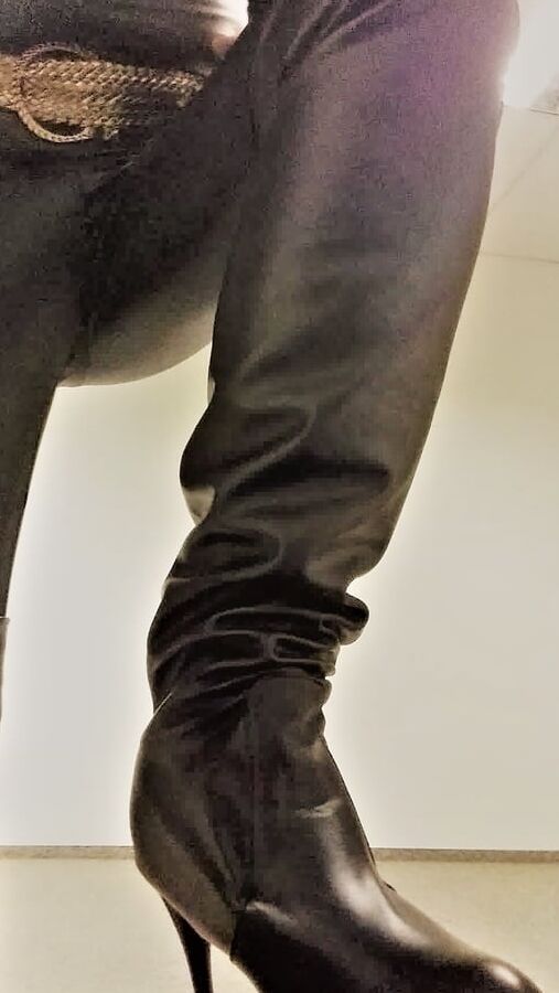 leather outfit