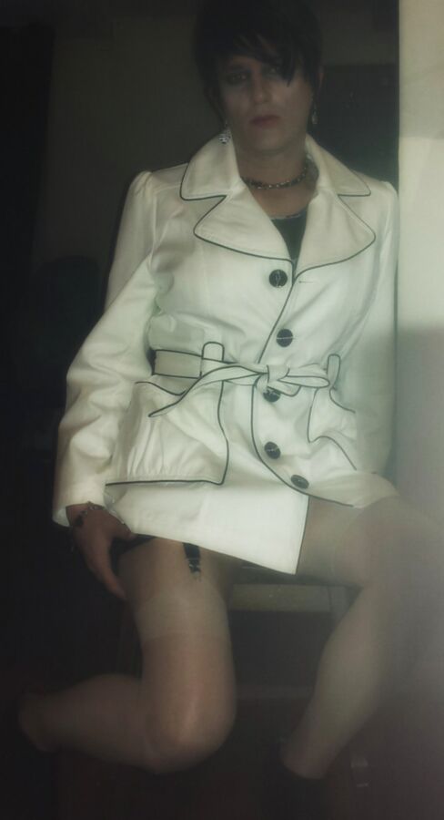White Mac crossdresser