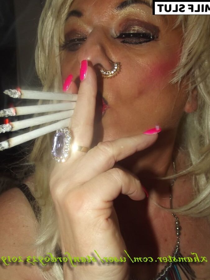 BLONDE MILF SLUT