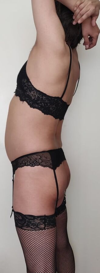 Sissy MaxyMalya posing her Round Ass in Sexy Lingerie