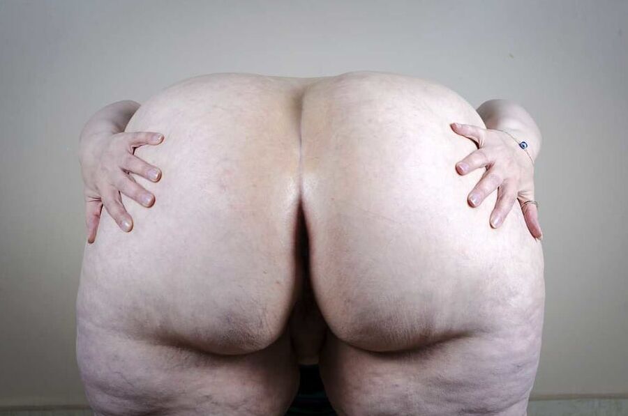 Dat ASS - big booty white girls