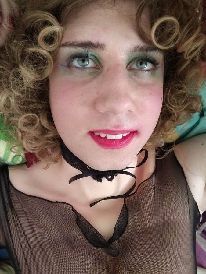 Ahegao and couple of dildos