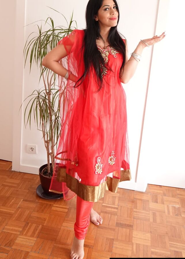 Indian Stepsister fucked by younger brother in her ass