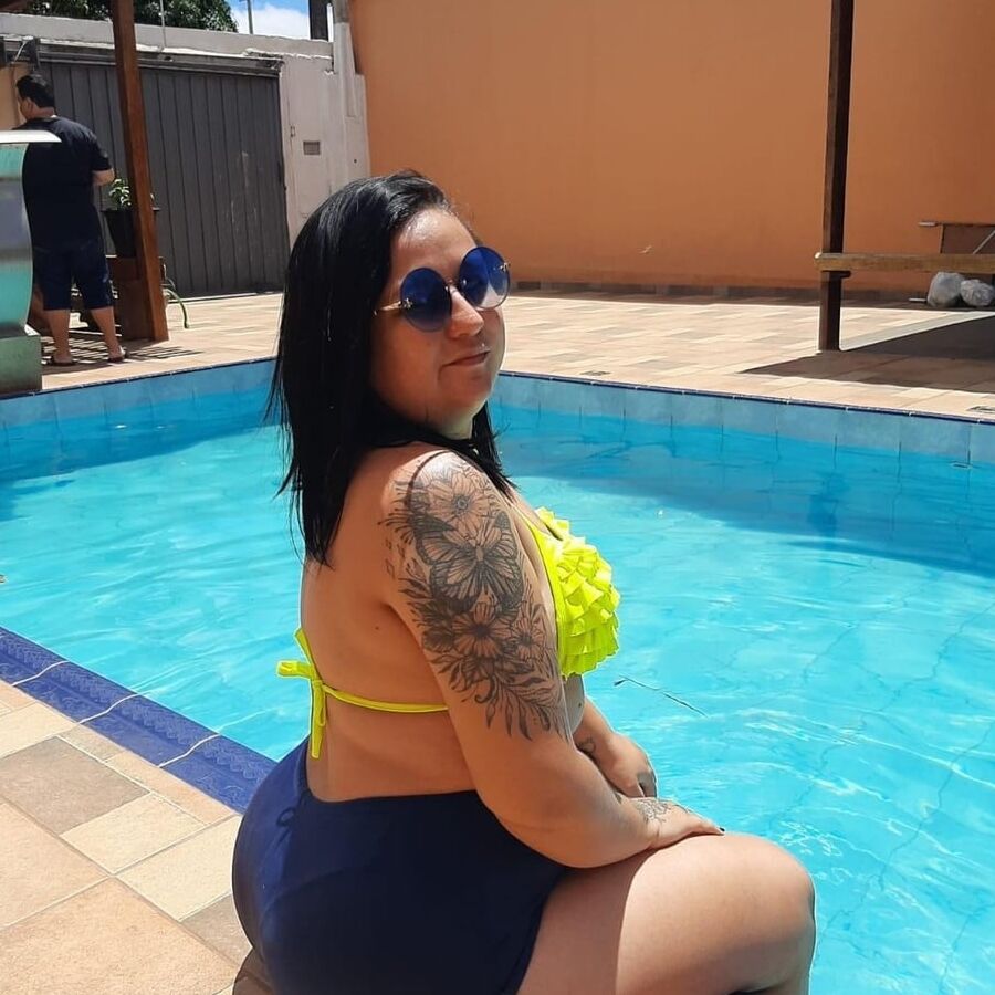 Hottest asses and chicks