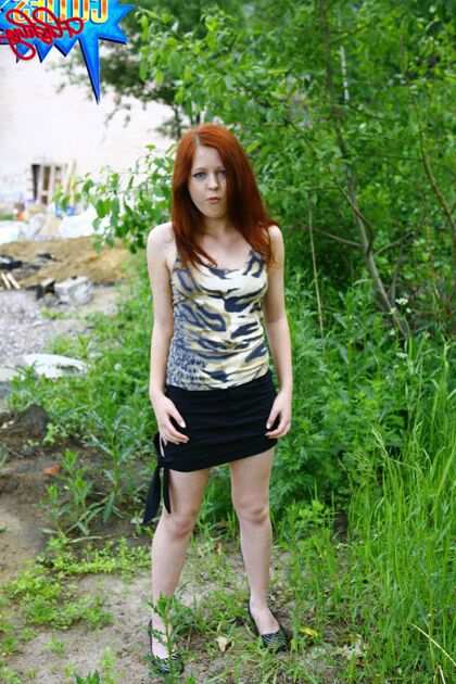 LolaSpais at a construction site