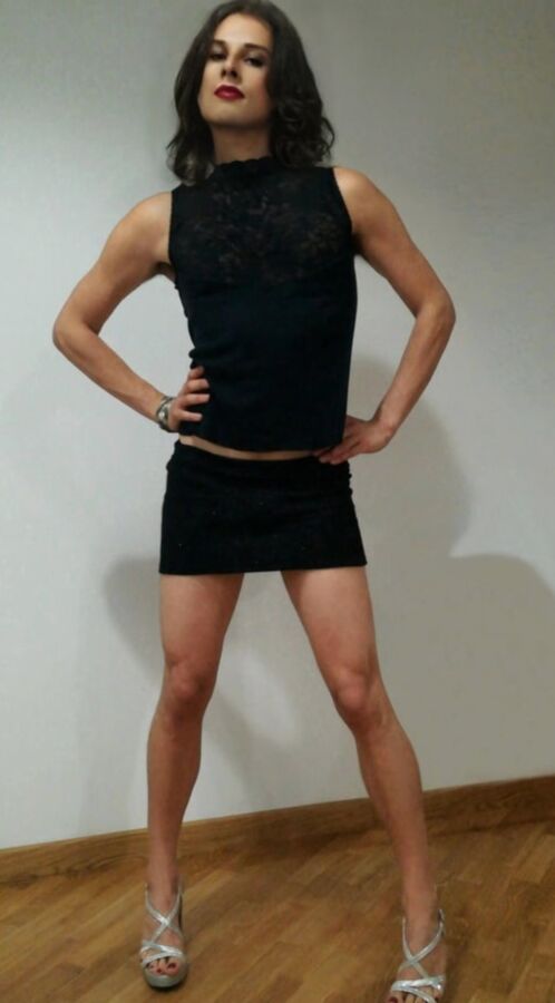 Glitter heels on the dance floor