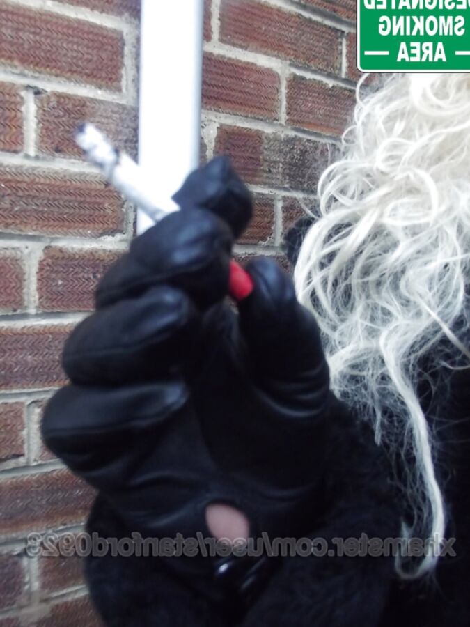 SMOKING OUTSIDE PT