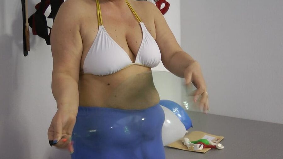 Playing with balloons by user wish