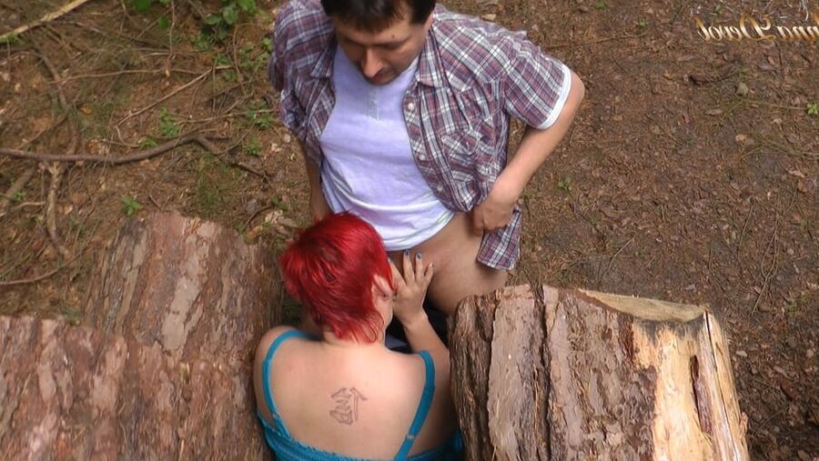 Outdoor blowjob - Mosquitoes raid