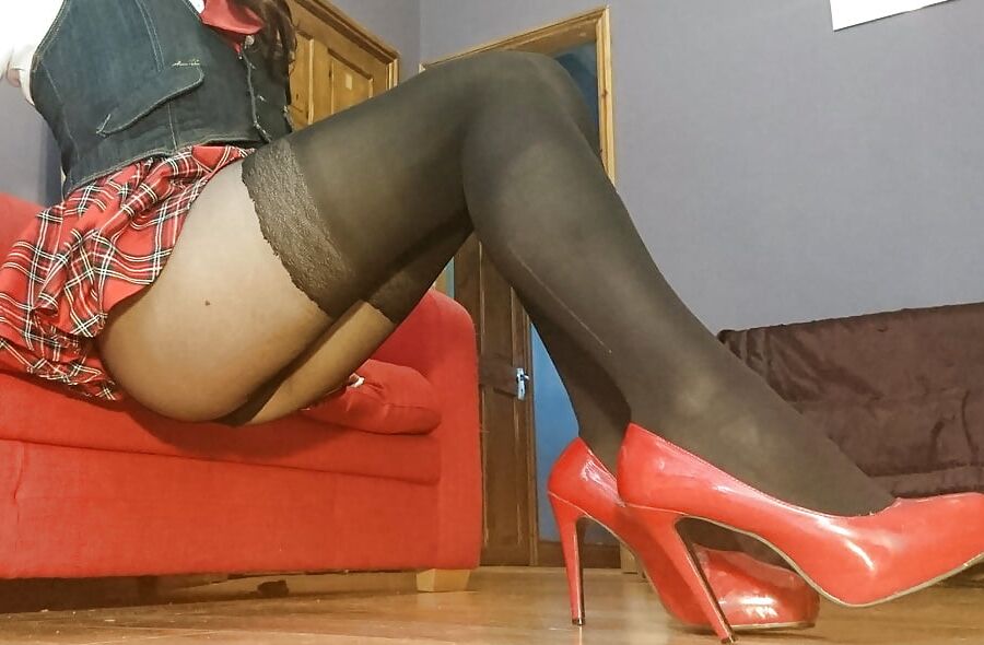 Marie crossdresser in fashion pantyhose with stocking print