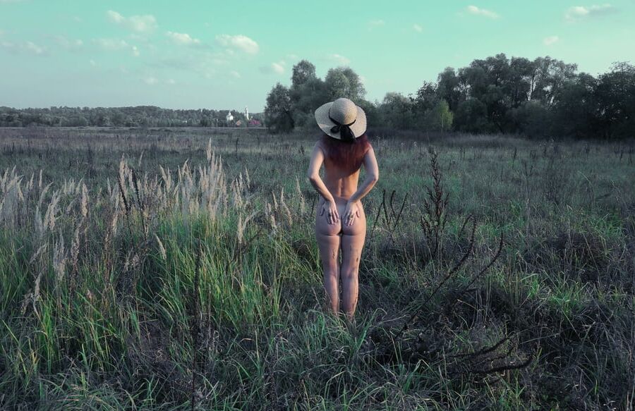 Without Panties but in Hat