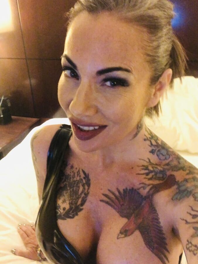 I&;m a naughty MILF