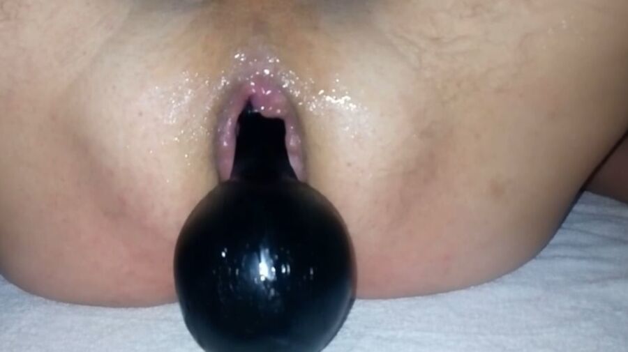 My sweet ass and round plug