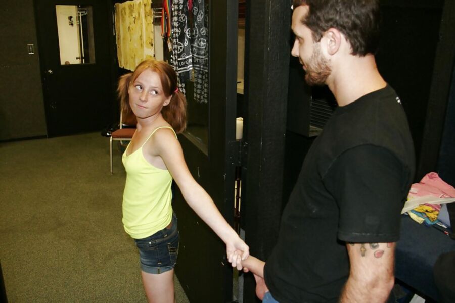 Tiara Tiramisu stroking off