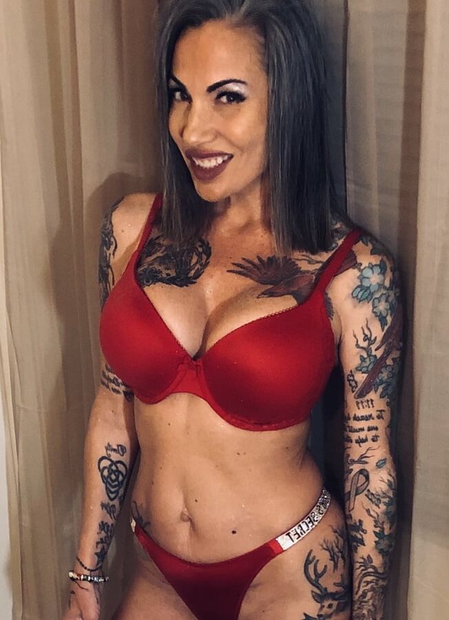 I&;m a naughty MILF