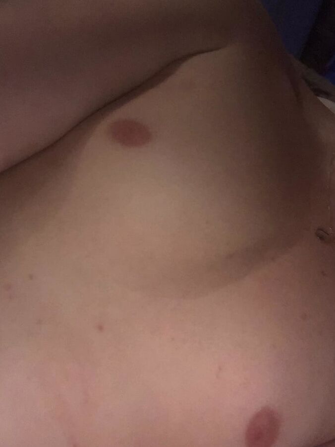smol tites