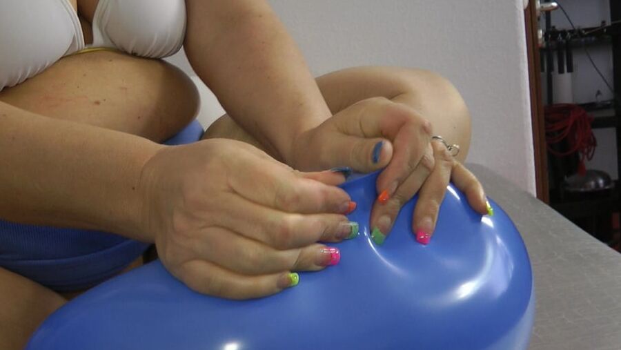 Playing with balloons by user wish
