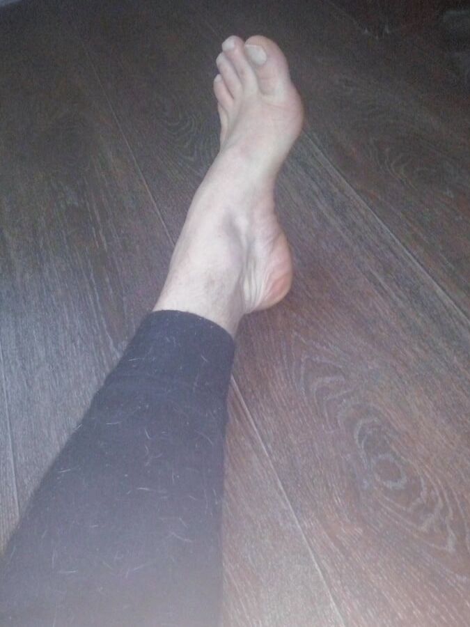 Are you want to lick my feet?