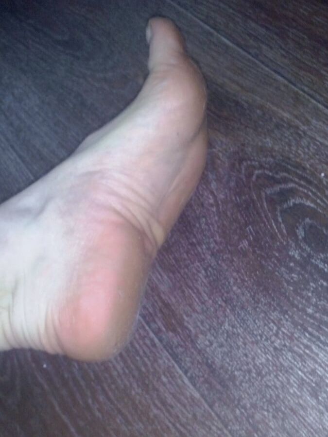 Are you want to lick my feet?