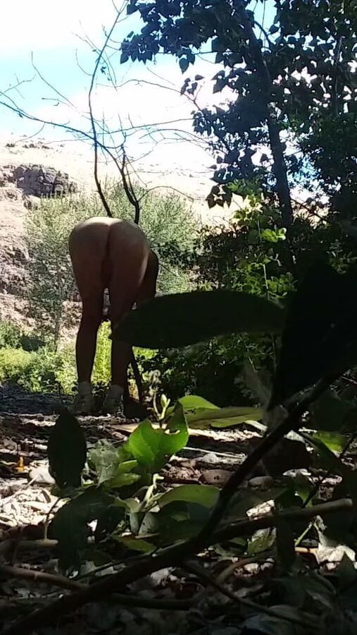 Let&;s have sex outside