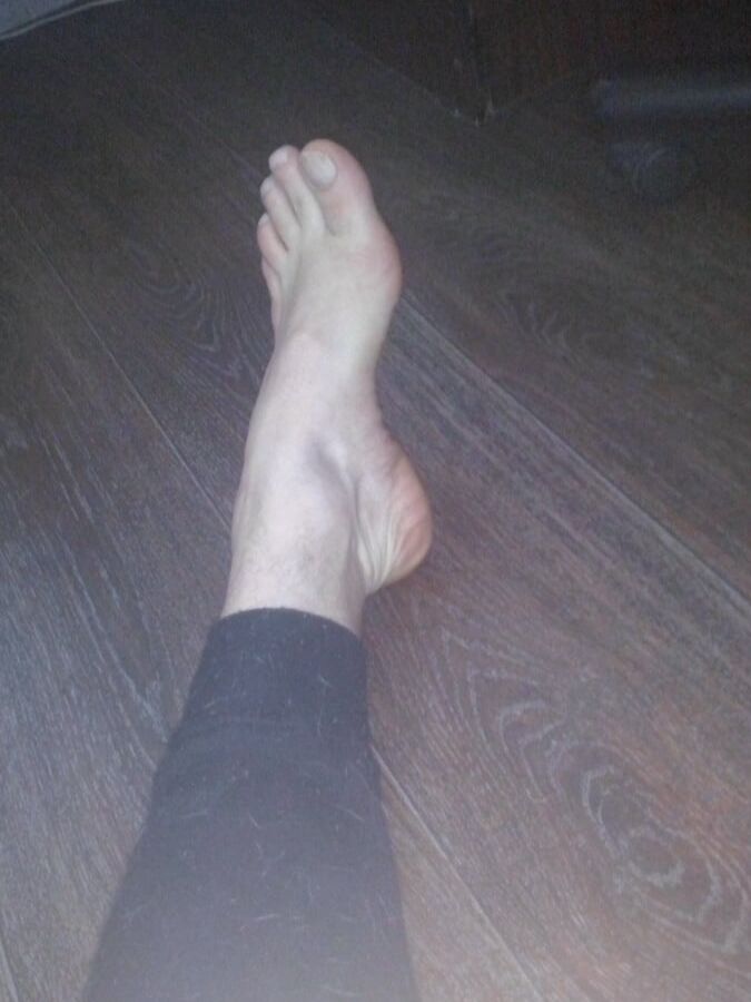 Are you want to lick my feet?