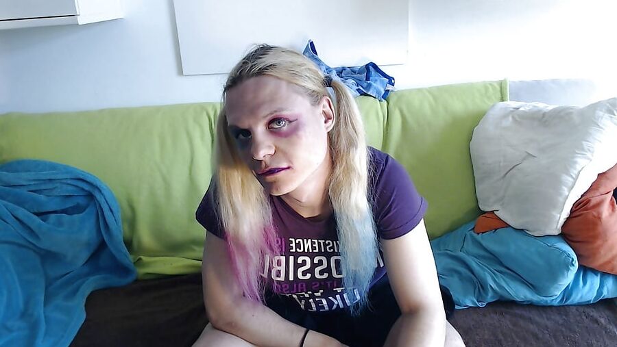 Imitating Harley Quinn facial expresions
