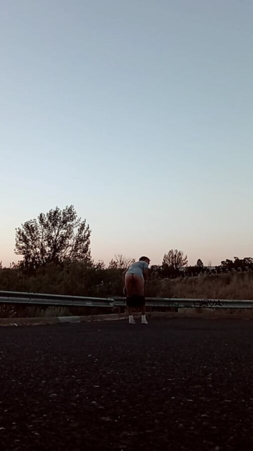 Cruzing for cock