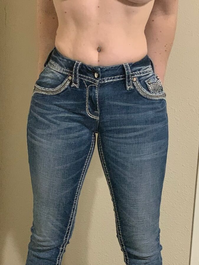 My bubble butt in jeans and net shirt