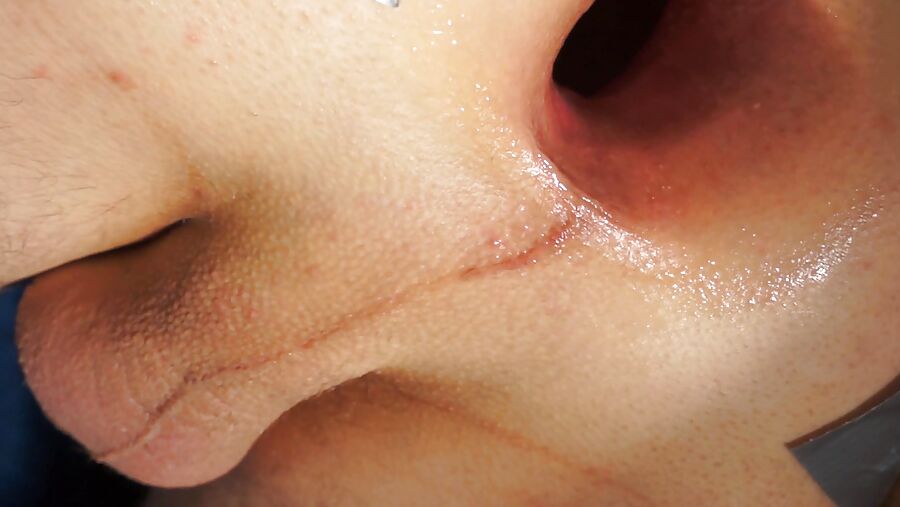 My first dildo ,cm fucking my gaping asshole april