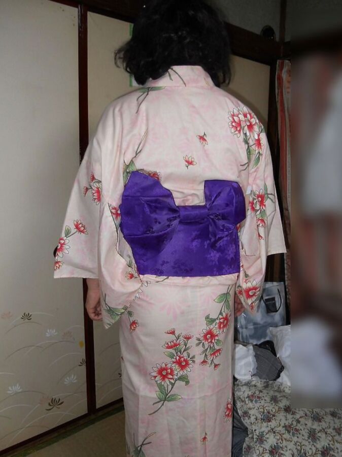 I try wearing Kimono