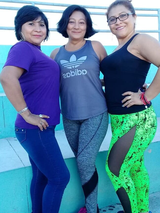 Paula Mami CULONA, mexicana nalgona, candid mom ass