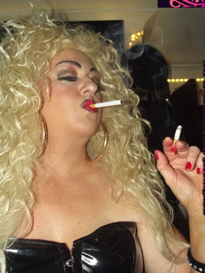 I LOVE CONDOM BLOWJOBS