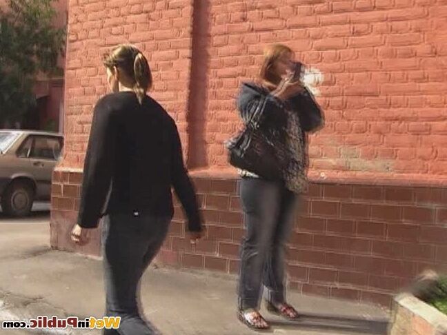 Pissing In Public Black Babe Pee Pee Pussy Spread Peeing HD