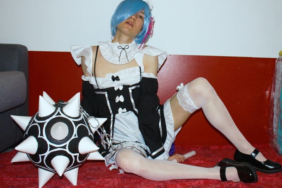 Crossdress cosplay Rem love anal and plugs