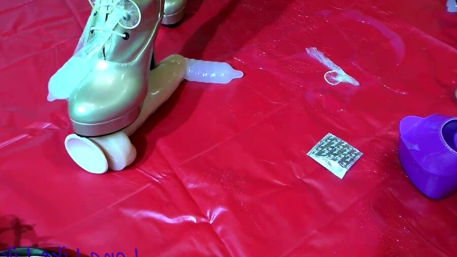 Home Fetish Party "Condom Play"
