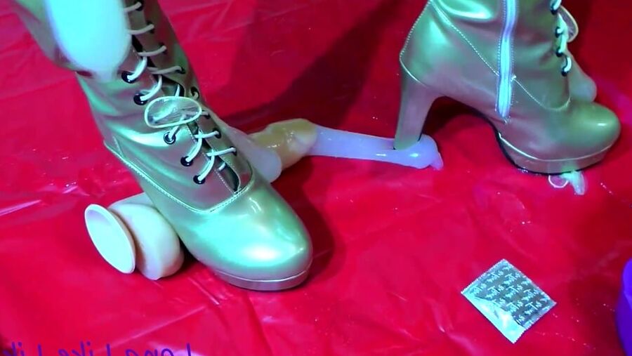 Home Fetish Party "Condom Play"