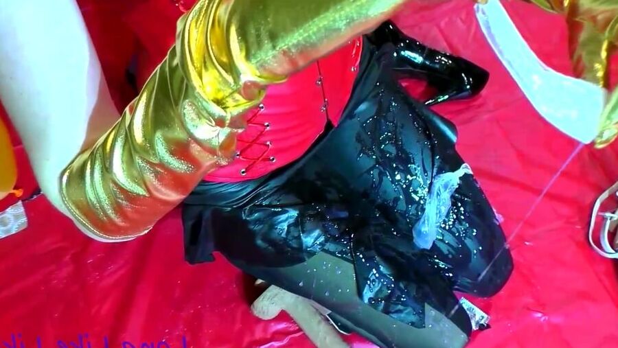 Home Fetish Party "Condom Play"