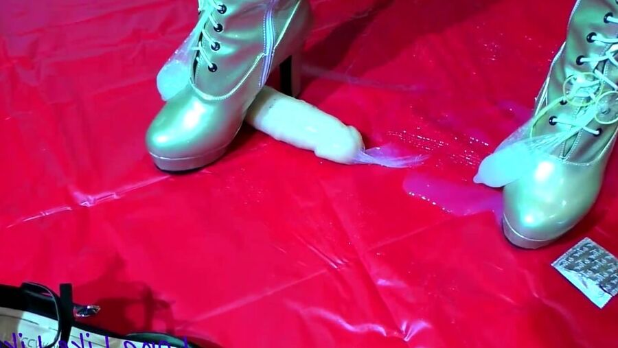 Home Fetish Party "Condom Play"