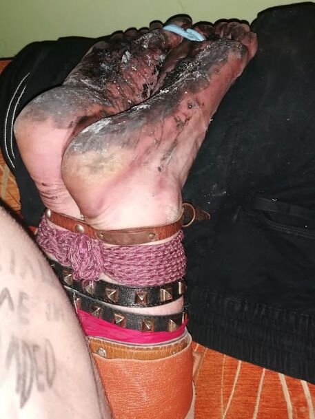 Slave body writing in dirty basement. Humiliation comment