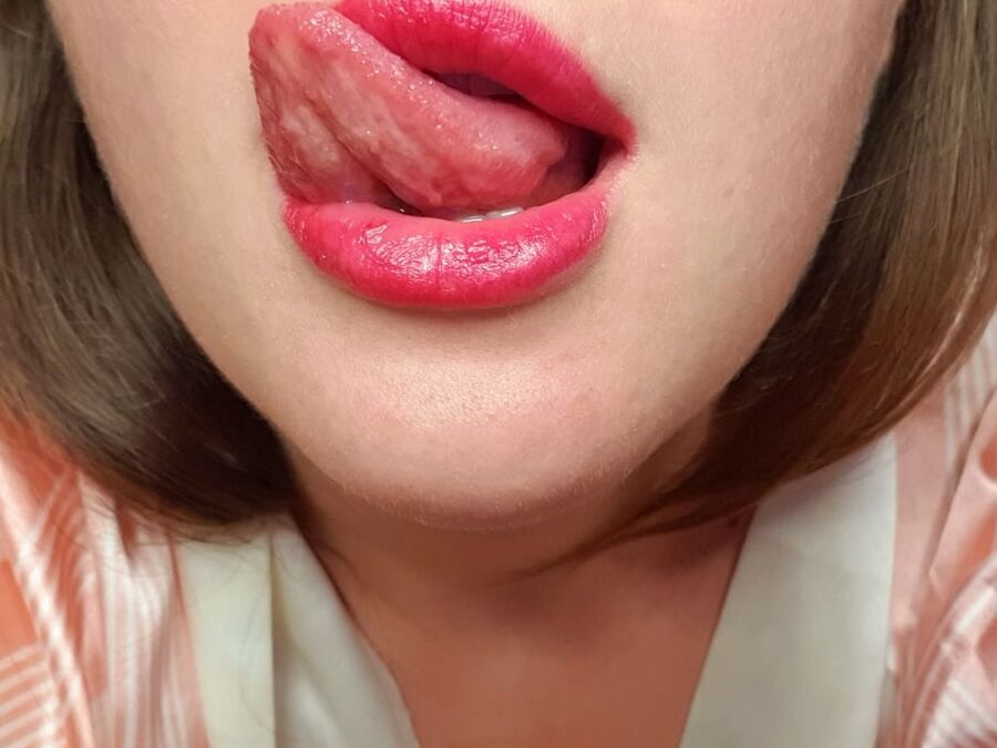 Sweet BLOWJOB with REDLIPSTICK! Love fuck her MOUTH!)