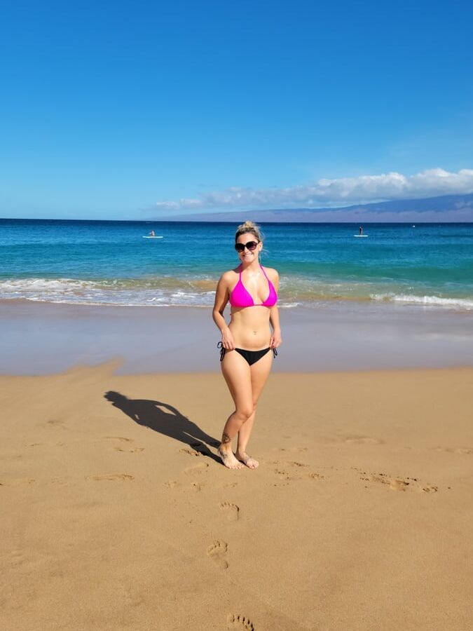 ScarlettRaven flashing in Maui