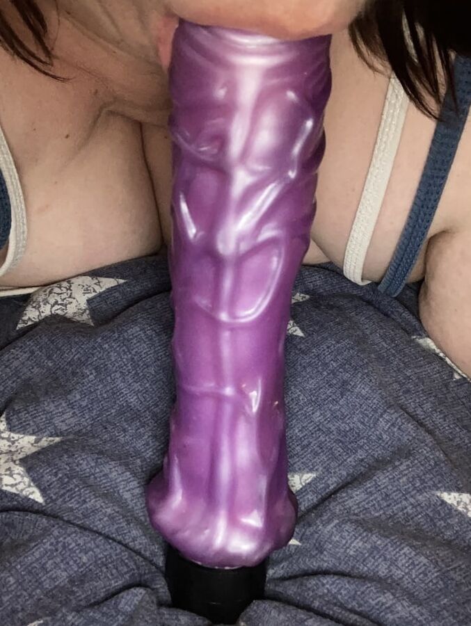 Fucking my fat pussy with dildo