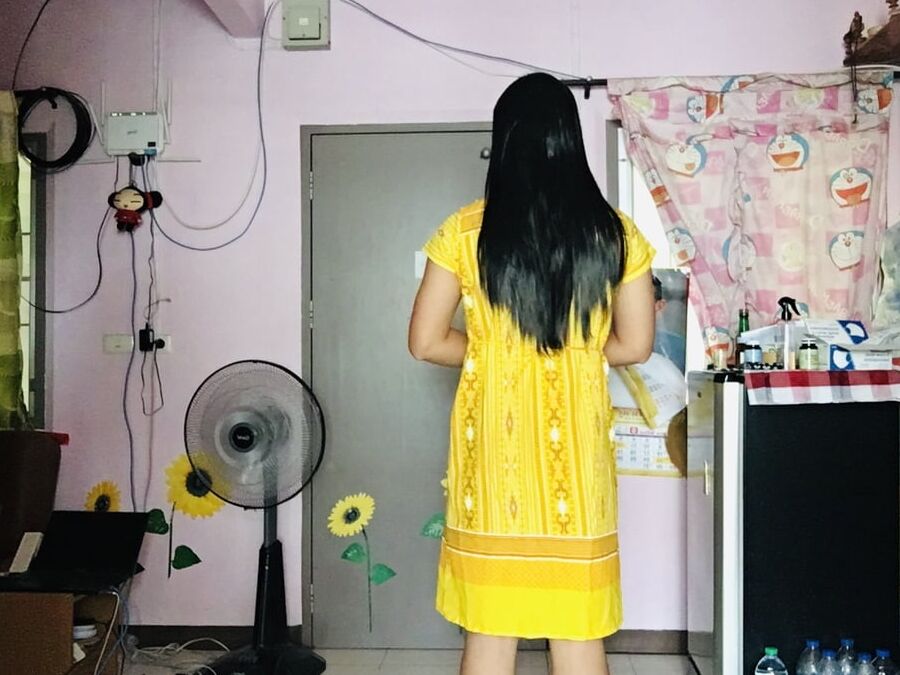 Dress Yellow Teen ladyboy
