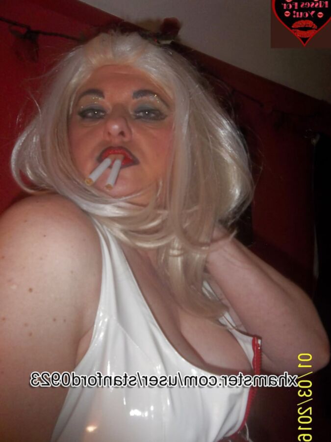SMOKING SLUT ONLY PT