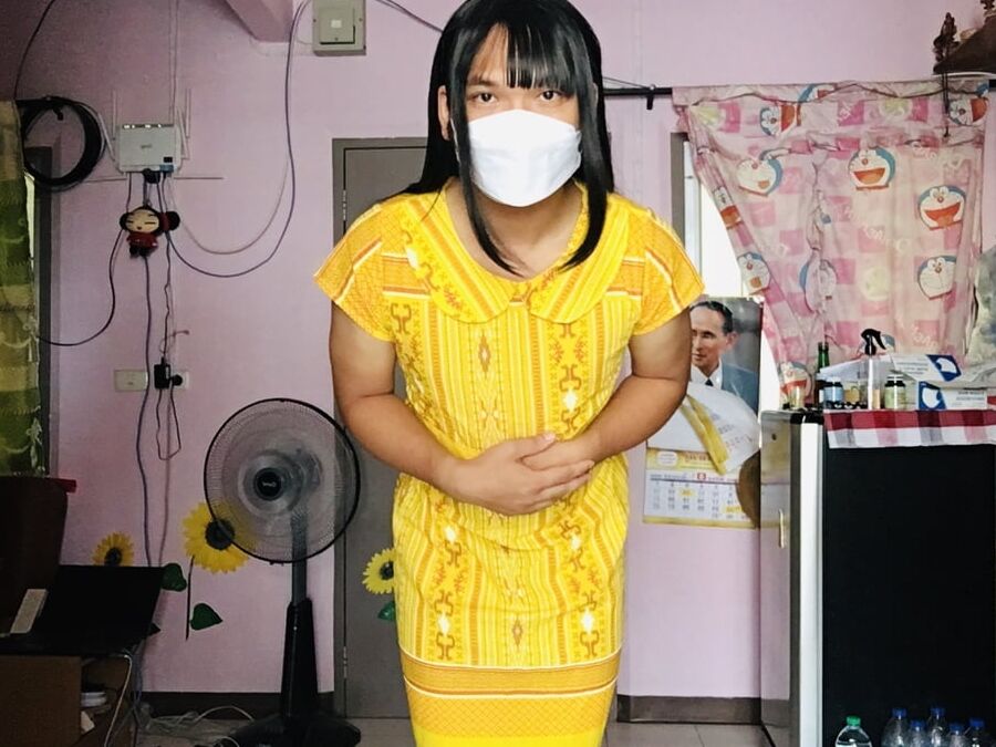 Dress Yellow Teen ladyboy