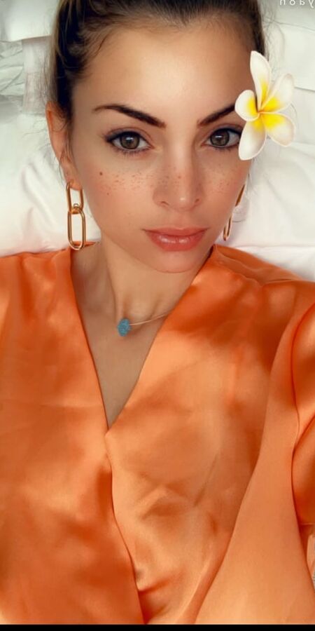 Melanie da cruz