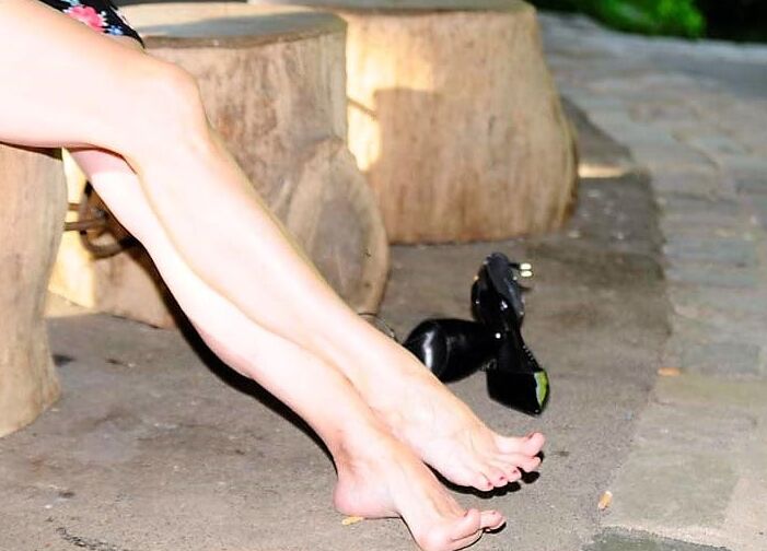 feet