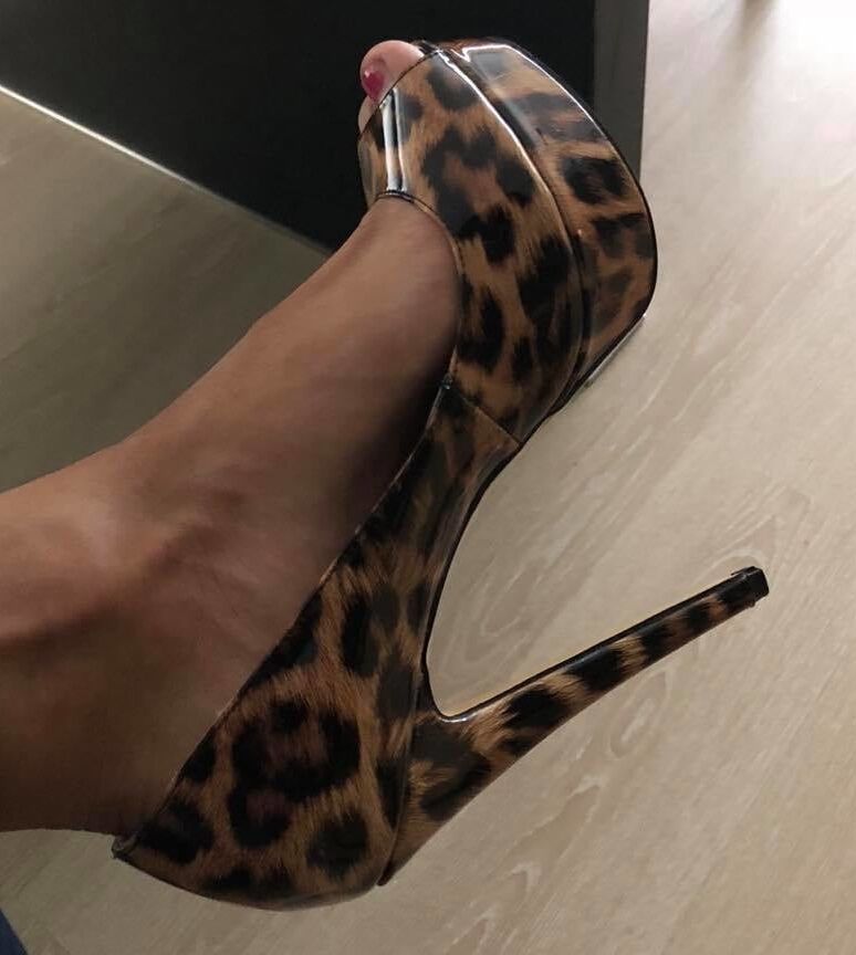 NEW SEXY HEELS