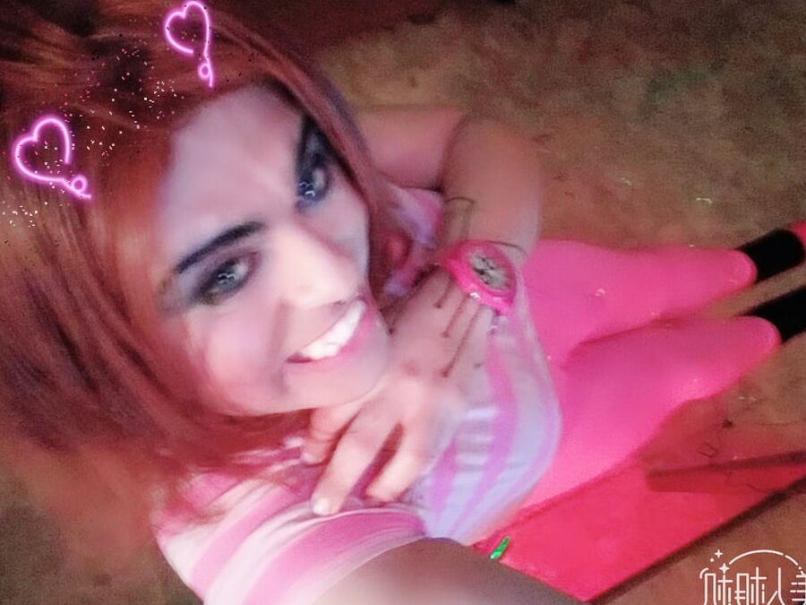 SIMMY VIOLET