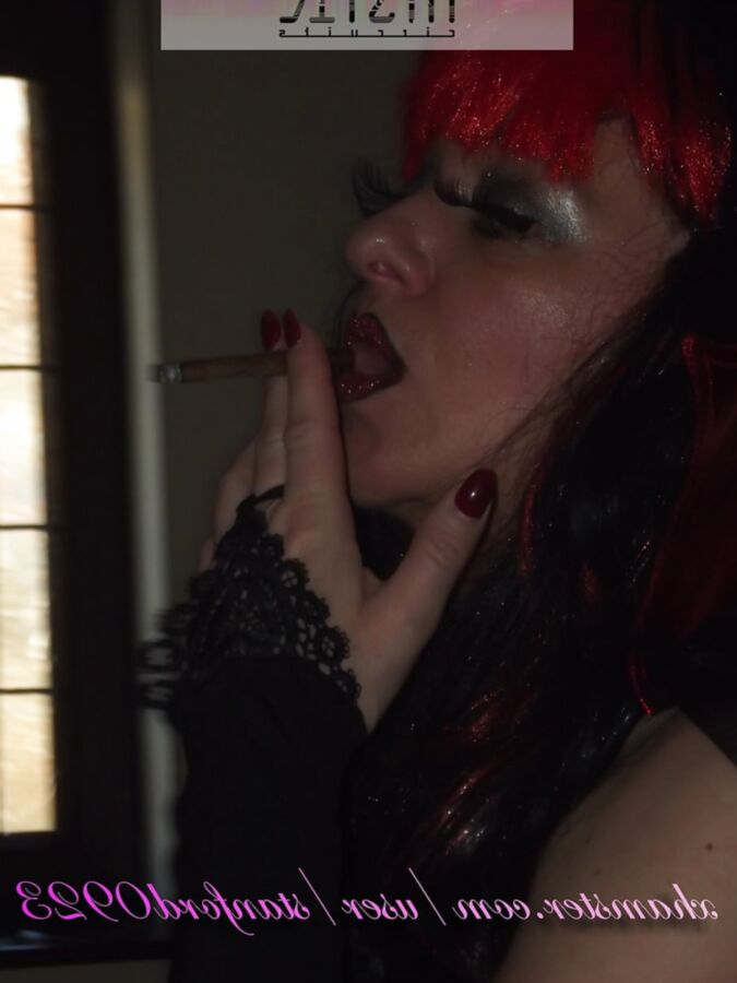 SMOKING MYSTIC